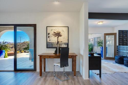 New Listing! Valley-view ?cliff House? W/pool, Spa Home