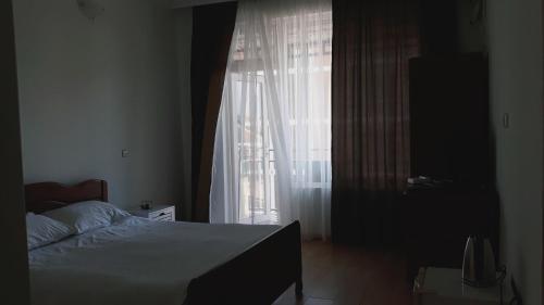 Green Hotel