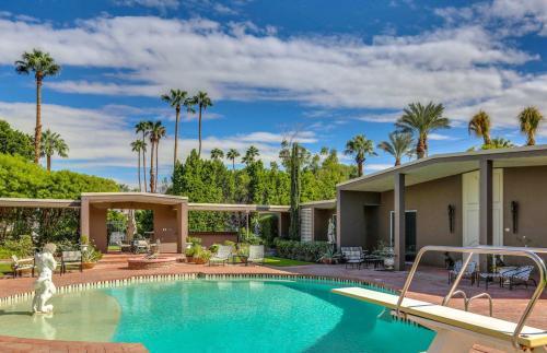 Downtown Tennis Estate