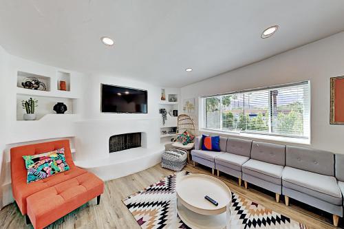 Stunning Remodeled Home With Pool & 2 Fireplaces Home