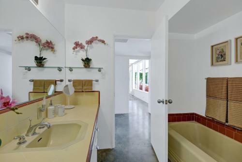 Casa Dominguez By Oranj Palm