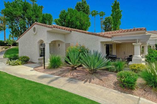 Mesquite Golf Condos By Oranj Palm