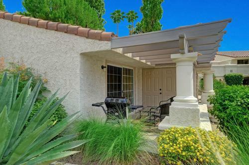 Mesquite Golf Condos By Oranj Palm