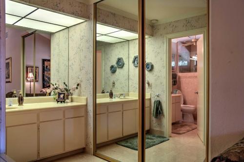 Desert Oasis On Golf Course With Private Pool And Spa!