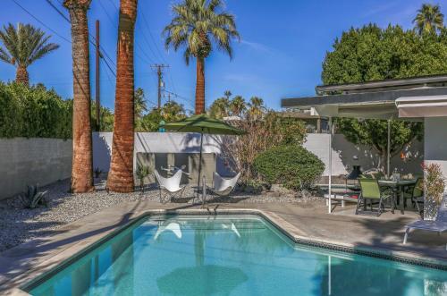 Palm Springs Mid-century Retreat