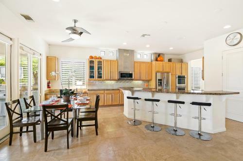Casa Sonora Grande With Golf Course Views By Oranj Palm
