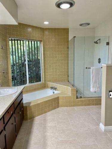 Amazing Location Blocks From Lunada Bay - 4 Br 3 Ba Sleeps 8-10