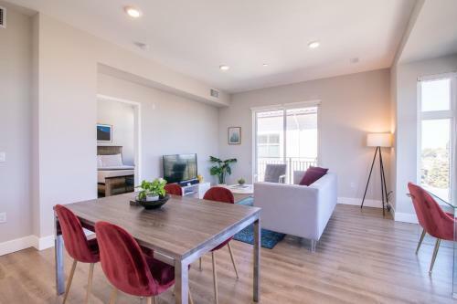Urban Flat Apartments @ San Carlos