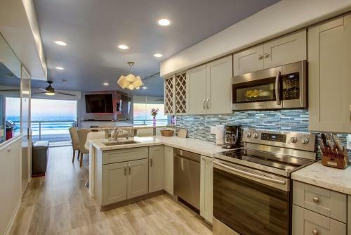 2 Floors Of Ocean Front, Penthouse Plus 2nd Level, AC