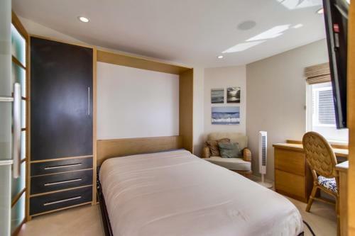 2 Floors Of Ocean Front, Penthouse Plus 2nd Level, AC