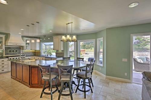 Luxury Del Mar Home With Pool About 10 Mins To Beaches!