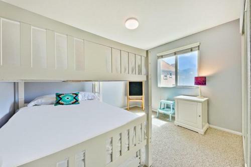 #819 - Bay Breeze