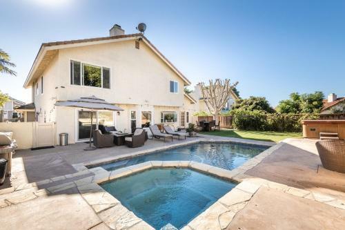 Luxurious Home Only 1 Mile From Del Mar Beach Home