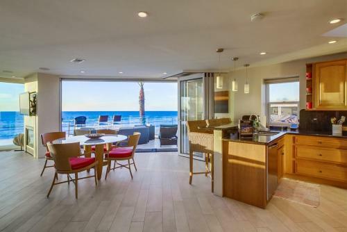 Wow, 3 Levels Of Ocean Front, 3 Units, 3 Patios