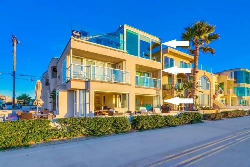 Wow, 3 Levels Of Ocean Front, 3 Units, 3 Patios