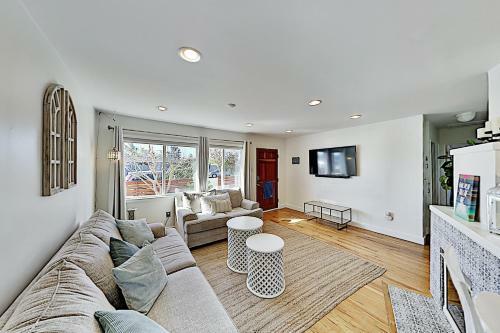 Contemporary Bungalow With Game Room & Fruit Trees Home