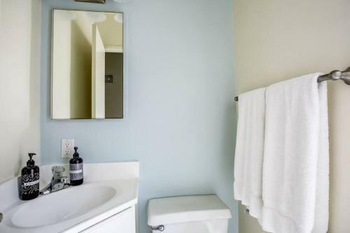 Wanderjaunt - Sebastian - 2br - Point Loma