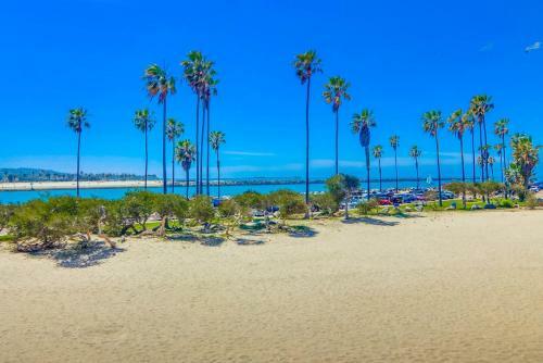 Ocean Front, Exclusive Water View Patio, AC