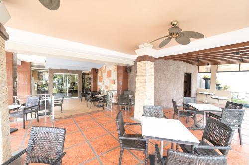 Mo2 Westown Hotel Iloilo