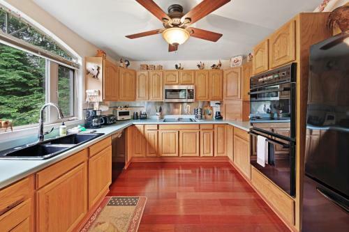 Redwoods On The River Retreat