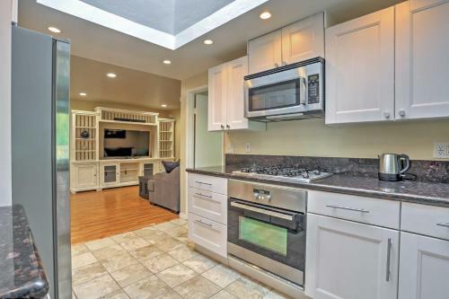 Chic Solana Beach House With Private Hot Tub And Yard!