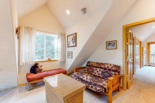 Serene Family Cabin