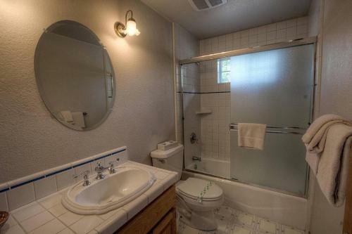 Blue Spruce By Lake Tahoe Accommodations