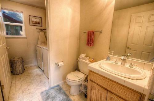 Slippery Slope Chalet By Lake Tahoe Accommodations