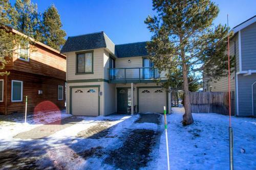 Evergreen Escape By Lake Tahoe Accommodations