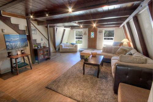 Tahoe Chalet By Lake Tahoe Accommodations