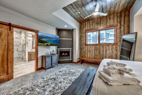 6 Bedroom Luxury Home With Great Location Townhouse