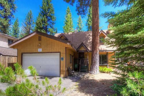 Bambis Bunkhouse By Lake Tahoe Accommodations
