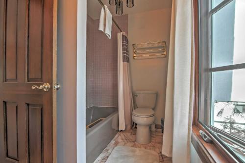 Elegant Getaway With Stunning View, 2 Mi To Heavenly