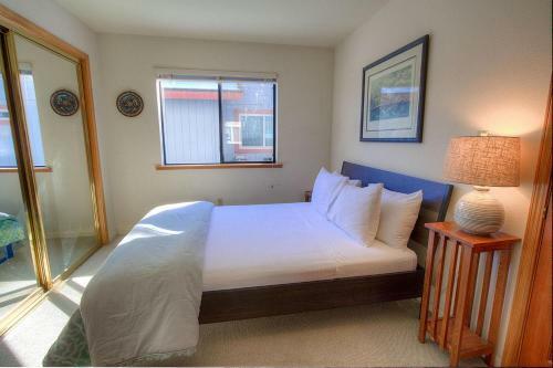 Waterfront Serenity By Lake Tahoe Accommodations