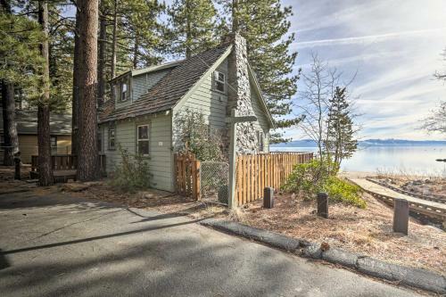 Lakefront Living With On-site Beach 8 Mi To Ski