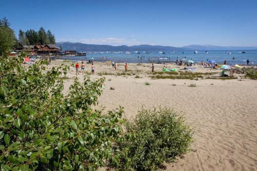 Exceptional Vacation Home In Tahoe Vista Home