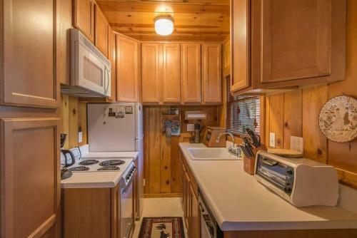 Owl's Peak By Avantstay - Private Pine Tree Cabin