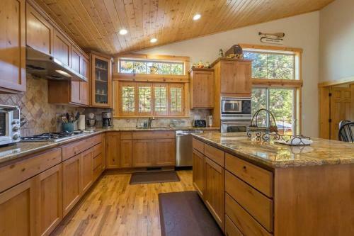 Whitney By Avantstay - Modern Mountain Home Sleeps 12 In Kb!