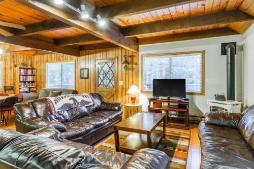 Relaxed And Comfortable Family Gathering Home