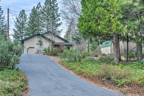 Pet-friendly Mtn Home With Deck, 3 Mi To Hiking