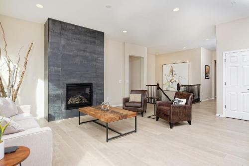 Mountain Marvel - Large Deck With Gorgeous Views Home