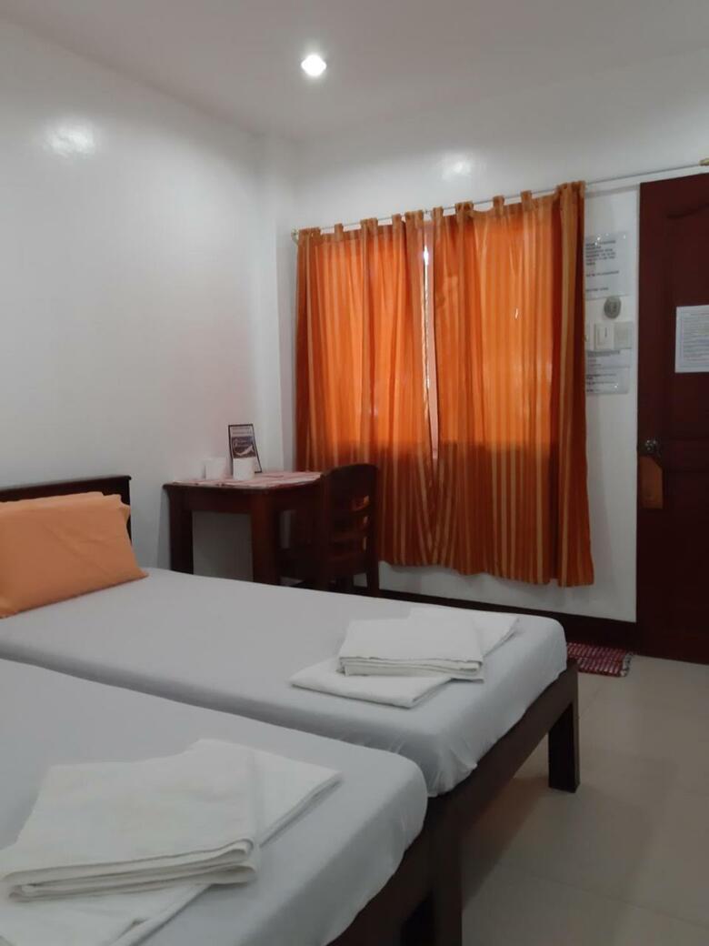 Hotel Slam's Garden Resort