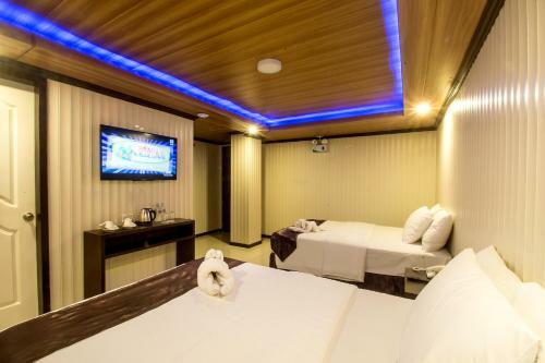 Hotel Diamond Water Edge Resort