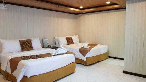 Hotel Diamond Water Edge Resort