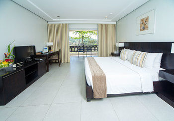 Hotel Fairways And Bluewater Newcoast Boracay