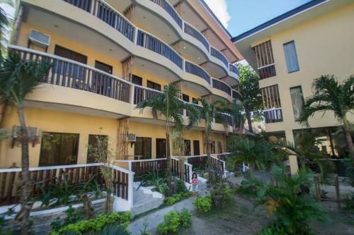 Hotel Bamboo Beach Resort & Restaurant