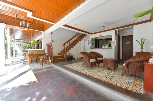 Hostal Hey Jude Resort Hotel