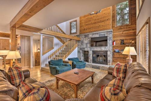 Upscale House On Eaglevail Golf Course With Hot Tub!