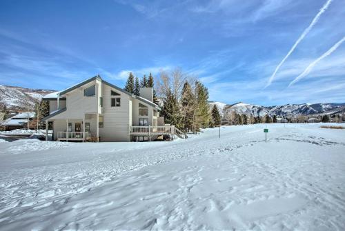 Upscale House On Eaglevail Golf Course With Hot Tub!