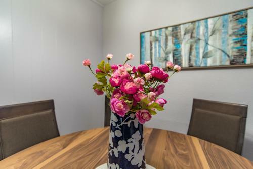 Gold Creek 30w Condo Remodeled On Main St